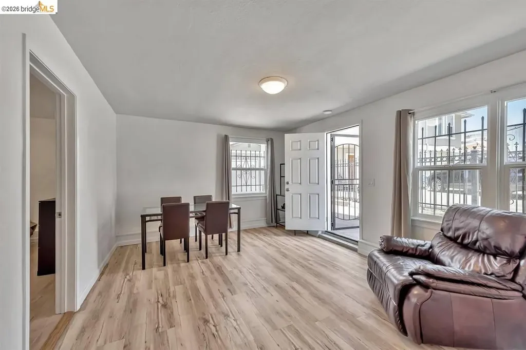 1715 9th Avenue Oakland CA 94606