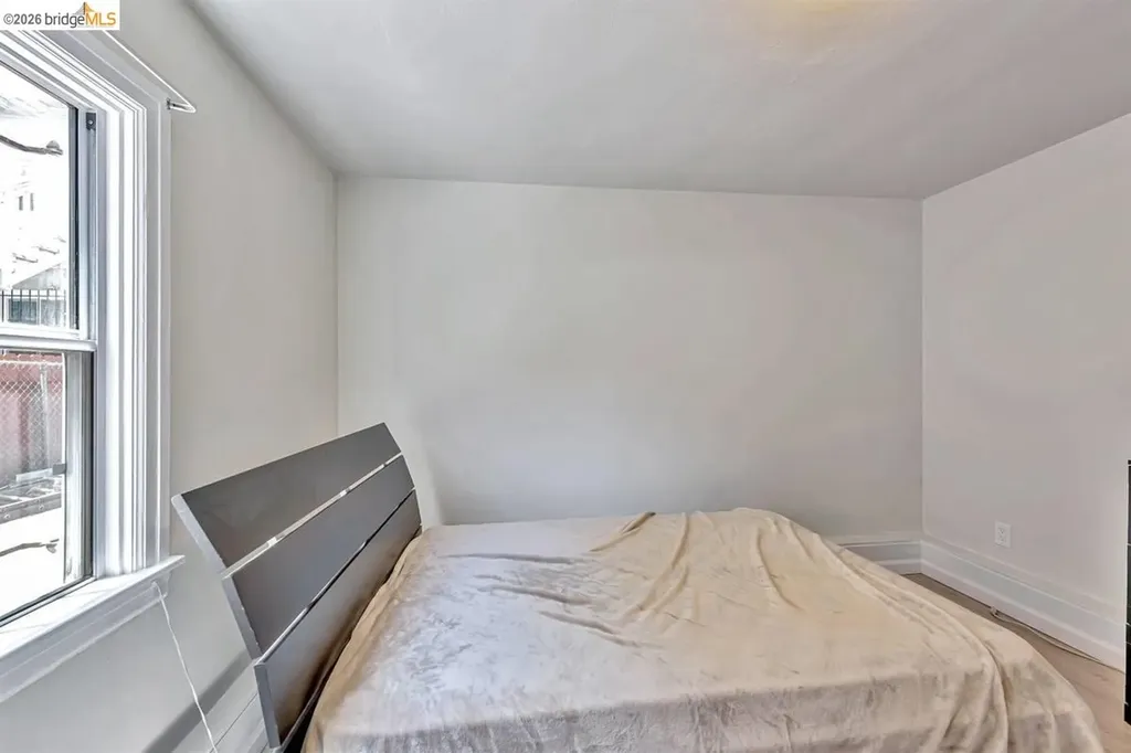 1715 9th Avenue Oakland CA 94606