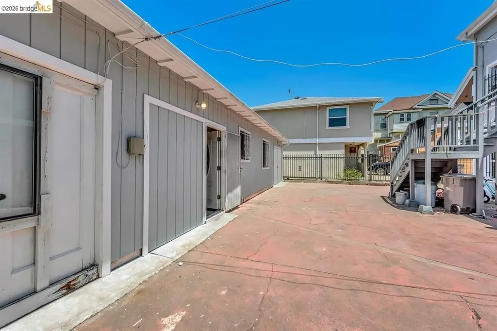1715 9th Avenue Oakland CA 94606