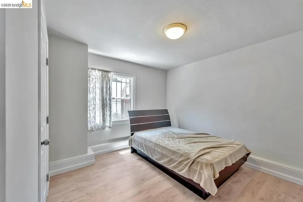 1715 9th Avenue Oakland CA 94606