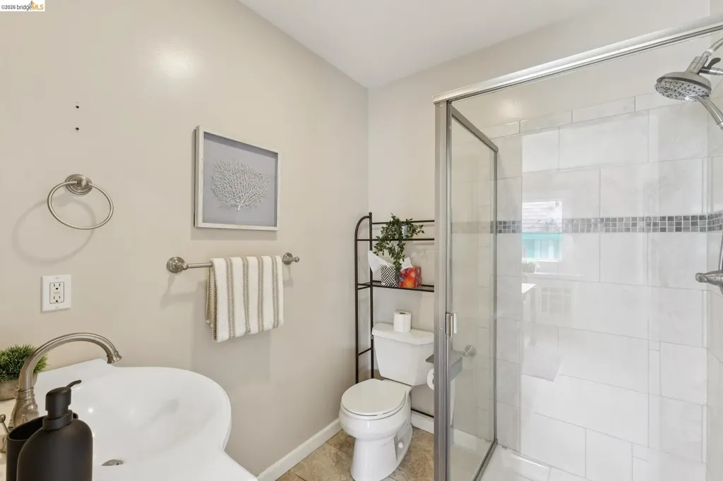 1983 38th Avenue Oakland CA 94601