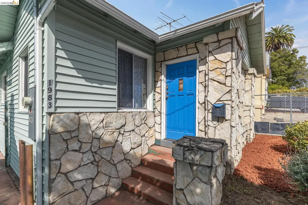 1983 38th Avenue Oakland CA 94601