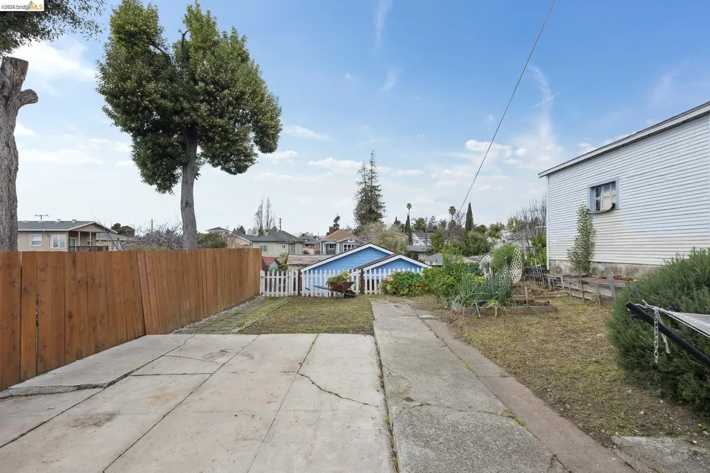 1983 38th Avenue Oakland CA 94601