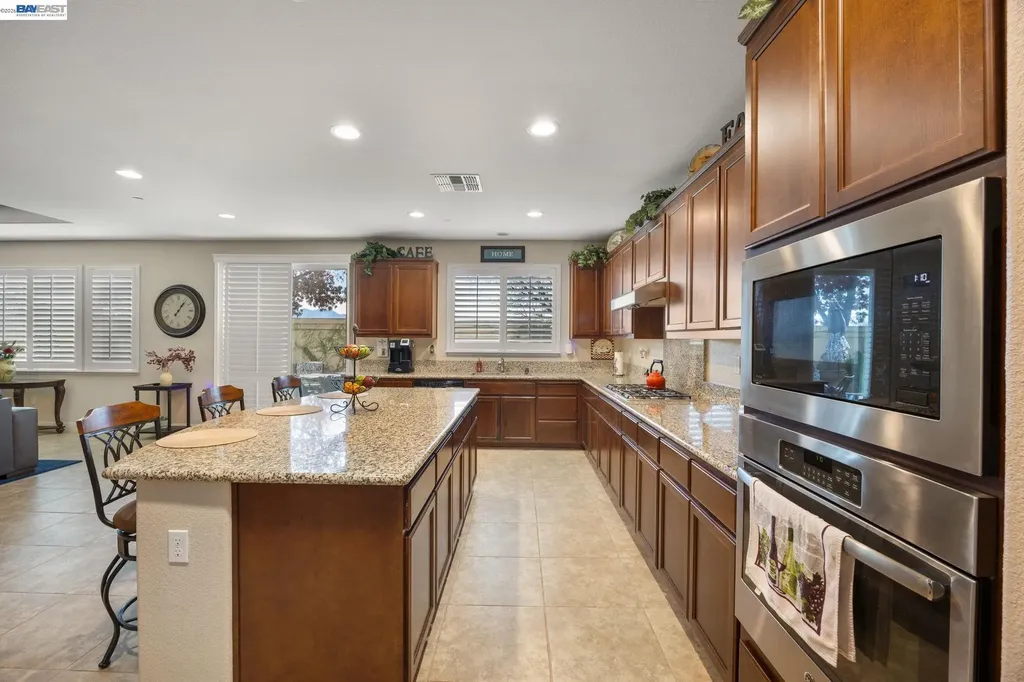 2233 Demartini Lane Brentwood CA 94513