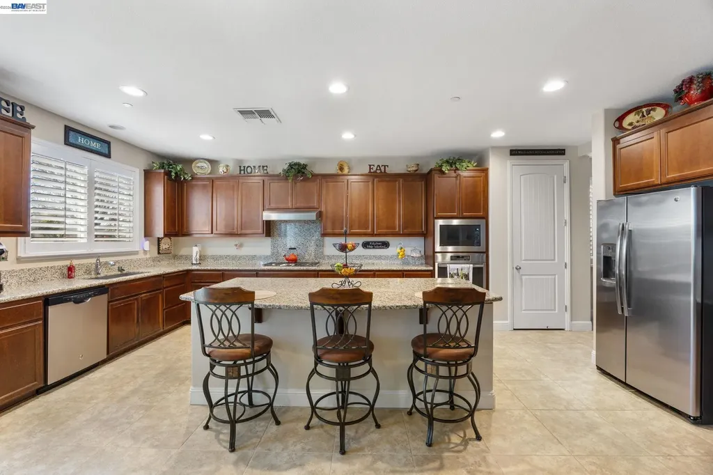2233 Demartini Lane Brentwood CA 94513