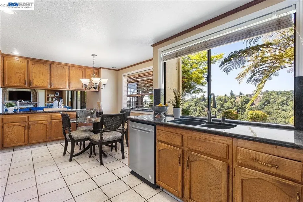 6444 Boone Drive Castro Valley CA 94552