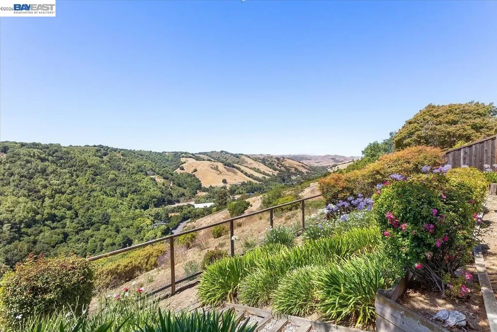 6444 Boone Drive Castro Valley CA 94552