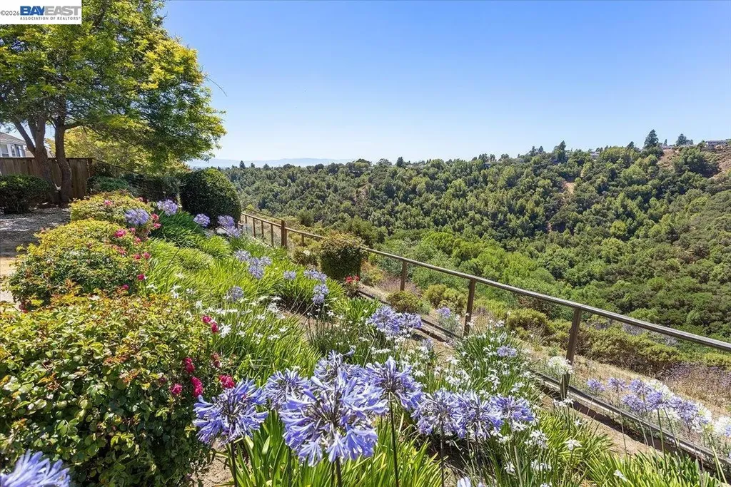 6444 Boone Drive Castro Valley CA 94552