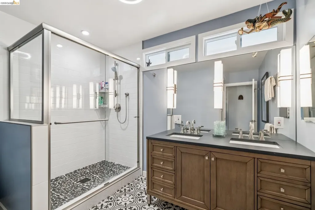 3320 Burdeck Drive Oakland CA 94602