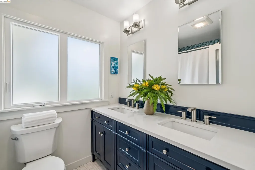 3320 Burdeck Drive Oakland CA 94602