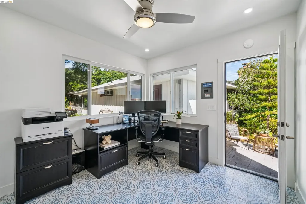 3320 Burdeck Drive Oakland CA 94602