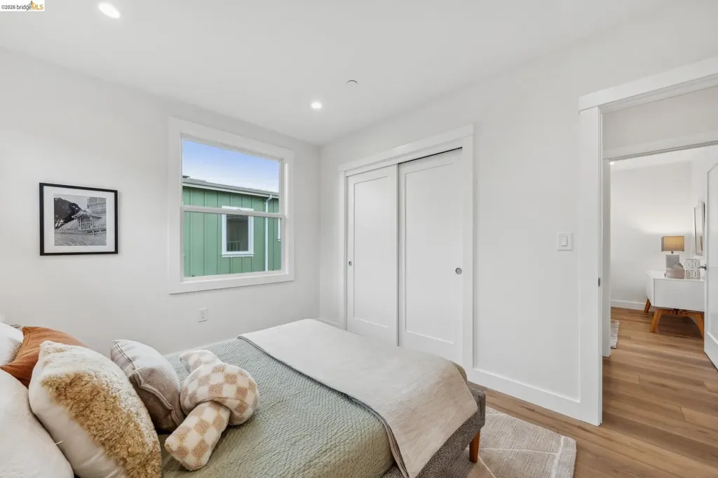 667 Alcatraz Avenue Oakland CA 94609
