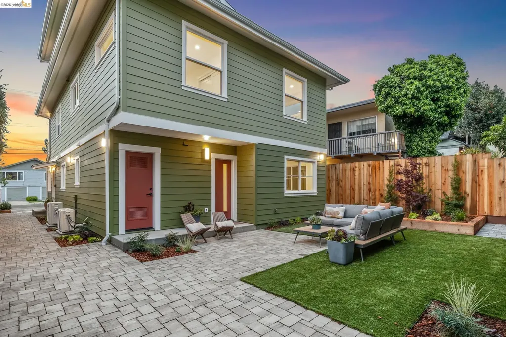 667 Alcatraz Avenue Oakland CA 94609