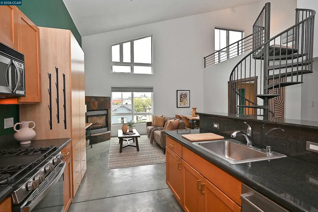 675 8th Street Oakland CA 94607