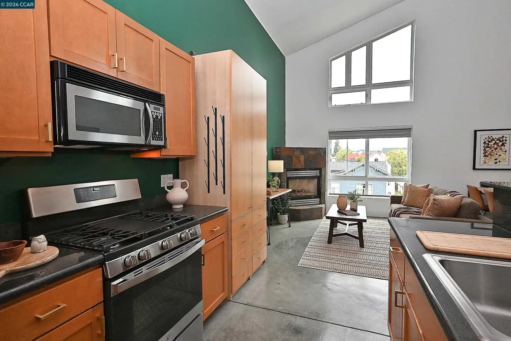 675 8th Street Oakland CA 94607