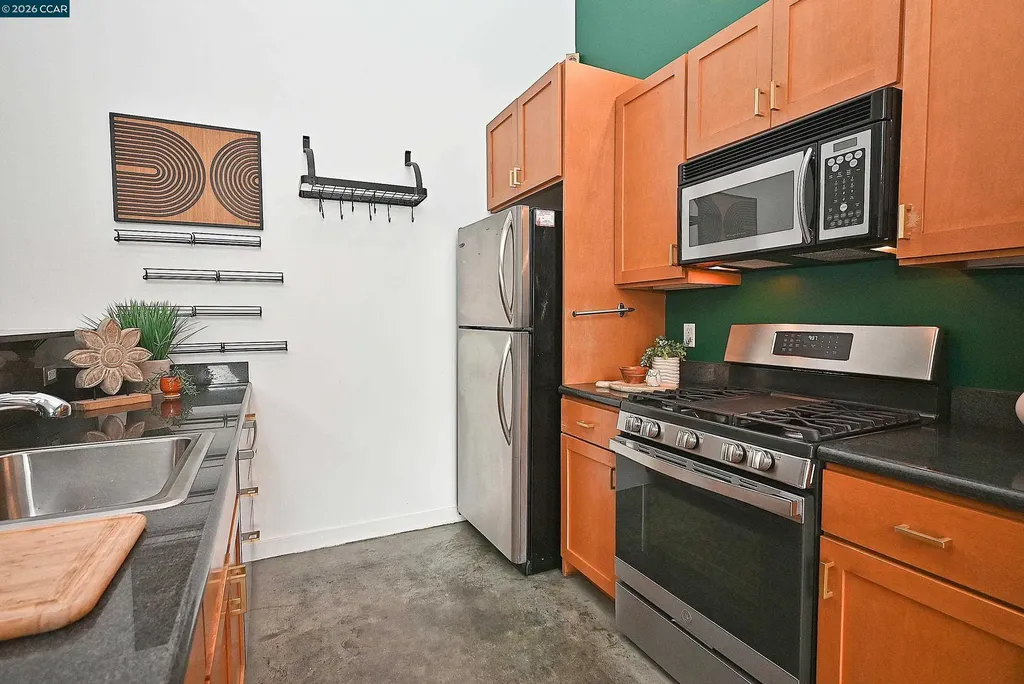 675 8th Street Oakland CA 94607