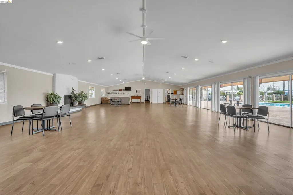 180 Algiers Circle Pacheco CA 94553