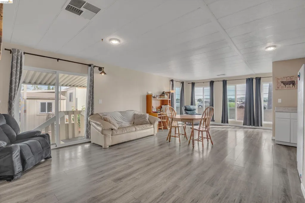 180 Algiers Circle Pacheco CA 94553