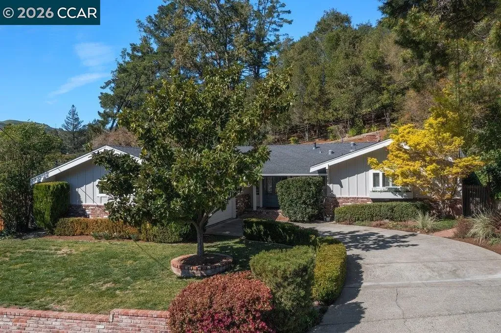 7 Whitehall Drive Orinda CA 94563