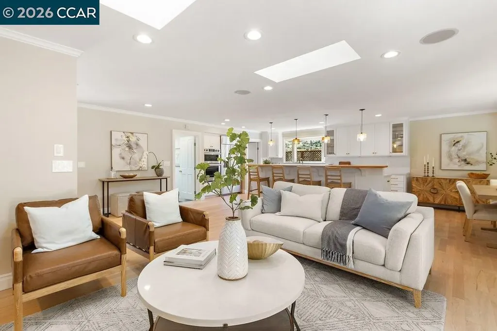 7 Whitehall Drive Orinda CA 94563