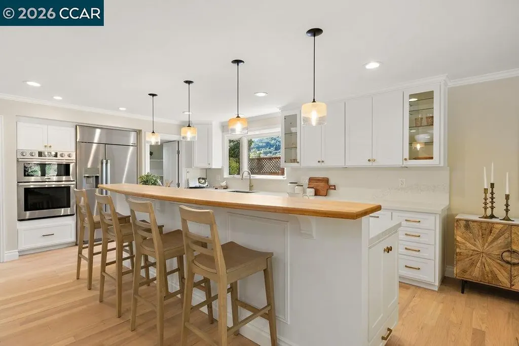 7 Whitehall Drive Orinda CA 94563