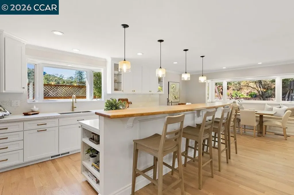 7 Whitehall Drive Orinda CA 94563