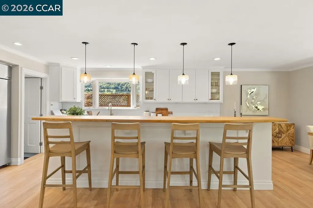 7 Whitehall Drive Orinda CA 94563