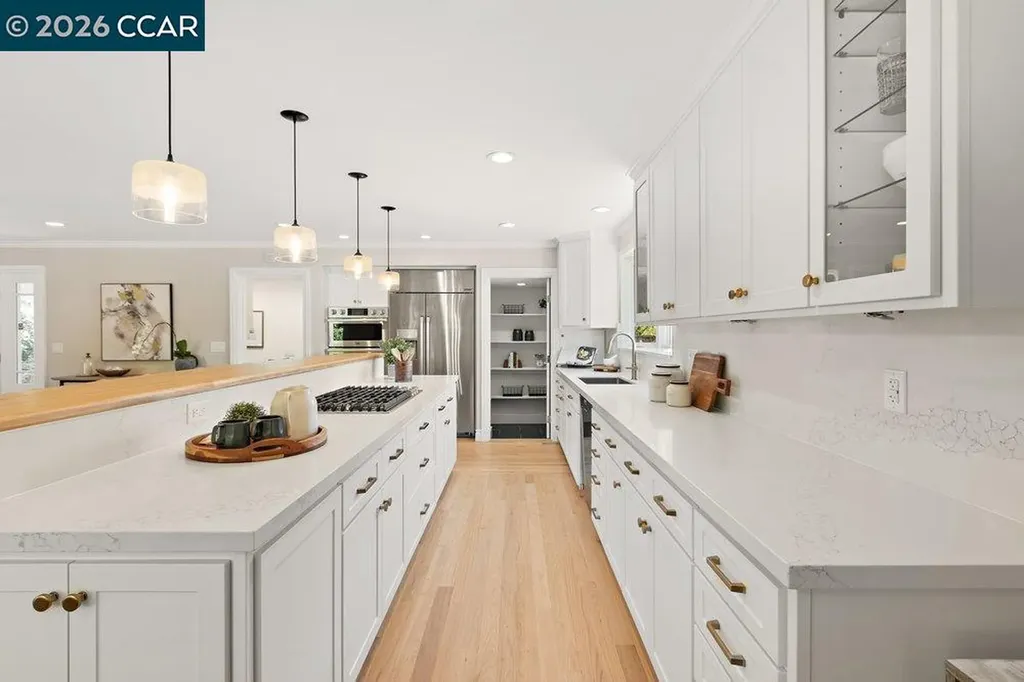 7 Whitehall Drive Orinda CA 94563