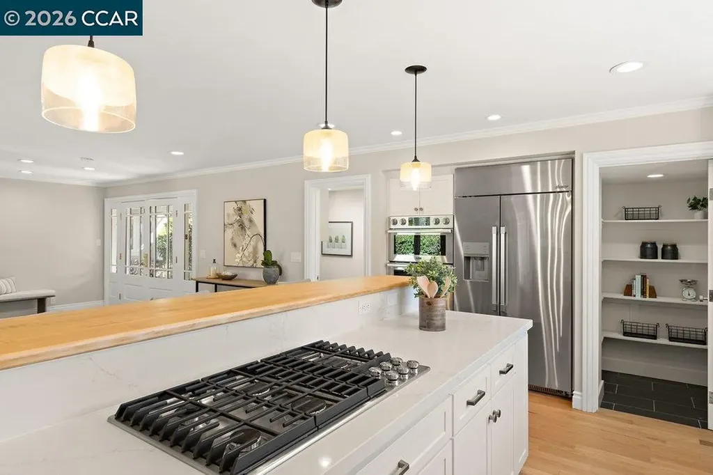 7 Whitehall Drive Orinda CA 94563