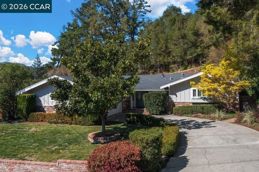 7 Whitehall Drive Orinda CA 94563