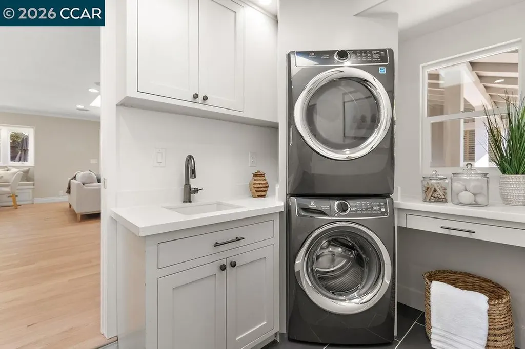 7 Whitehall Drive Orinda CA 94563