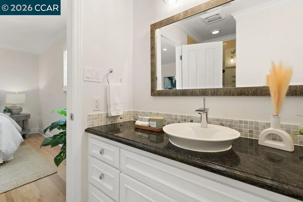 7 Whitehall Drive Orinda CA 94563