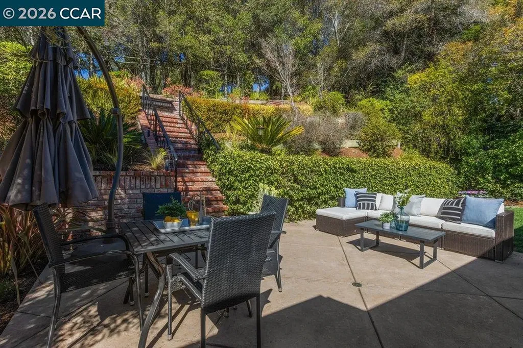 7 Whitehall Drive Orinda CA 94563
