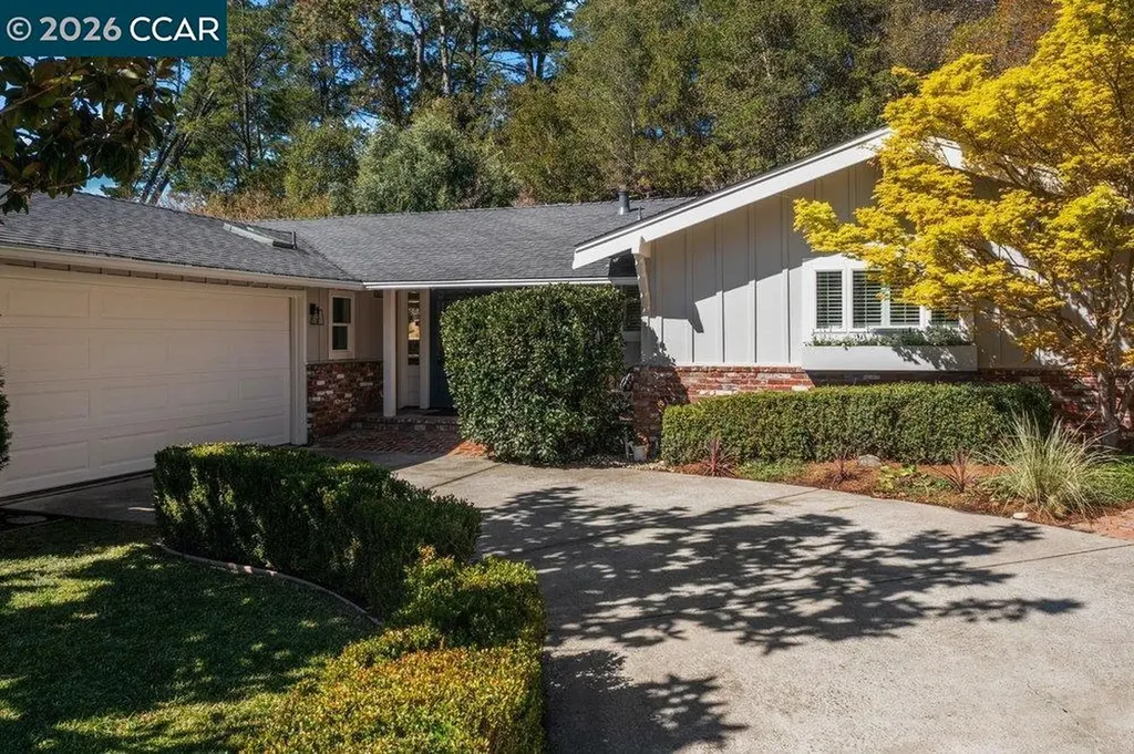 7 Whitehall Drive Orinda CA 94563