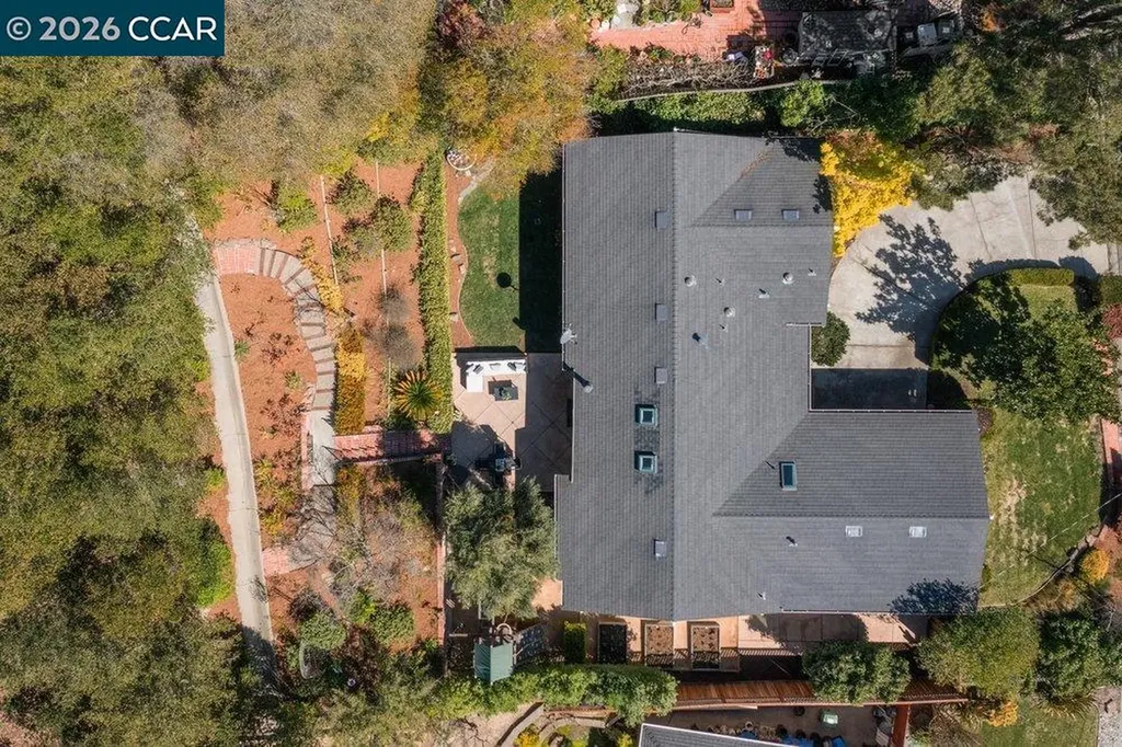 7 Whitehall Drive Orinda CA 94563