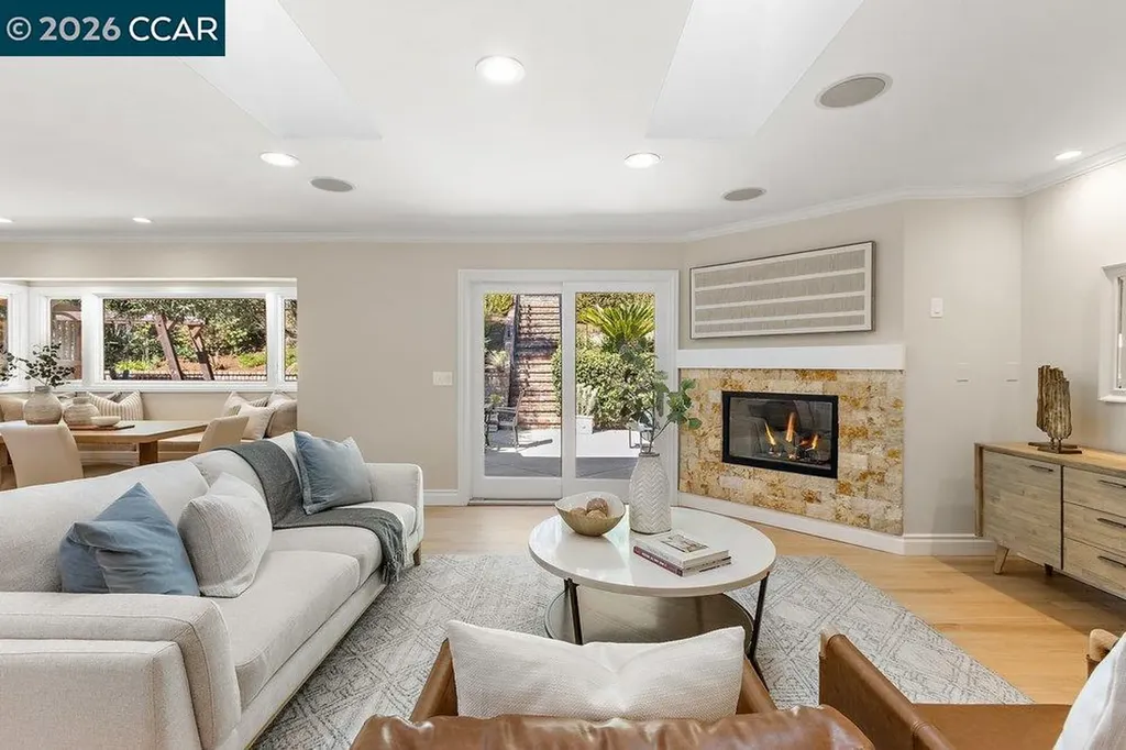 7 Whitehall Drive Orinda CA 94563