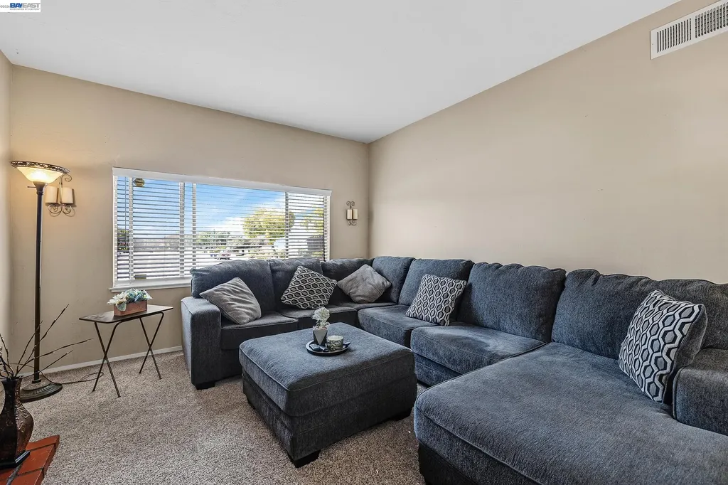 30236 Vanderbilt Street Hayward CA 94544