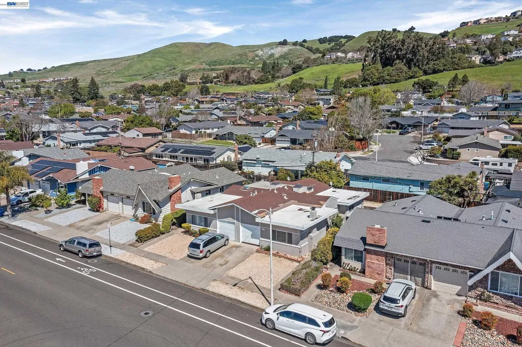 30236 Vanderbilt Street Hayward CA 94544