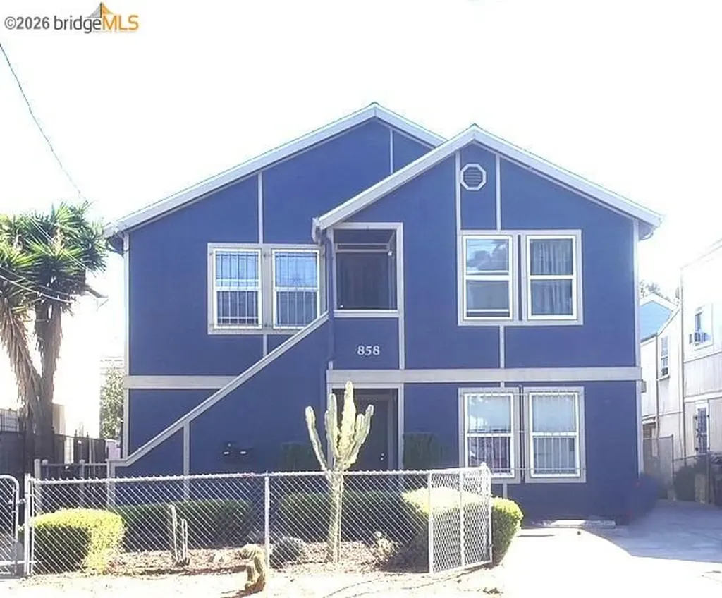 858 Pine Street Oakland CA 94607