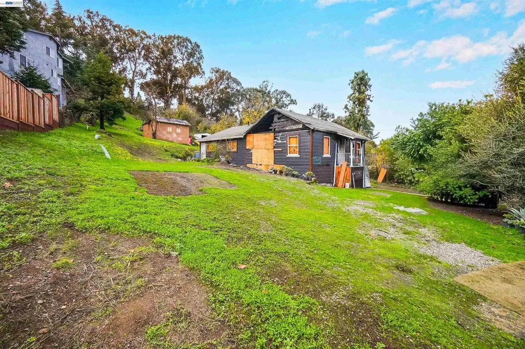 27449 Dobbel Avenue Hayward CA 94542