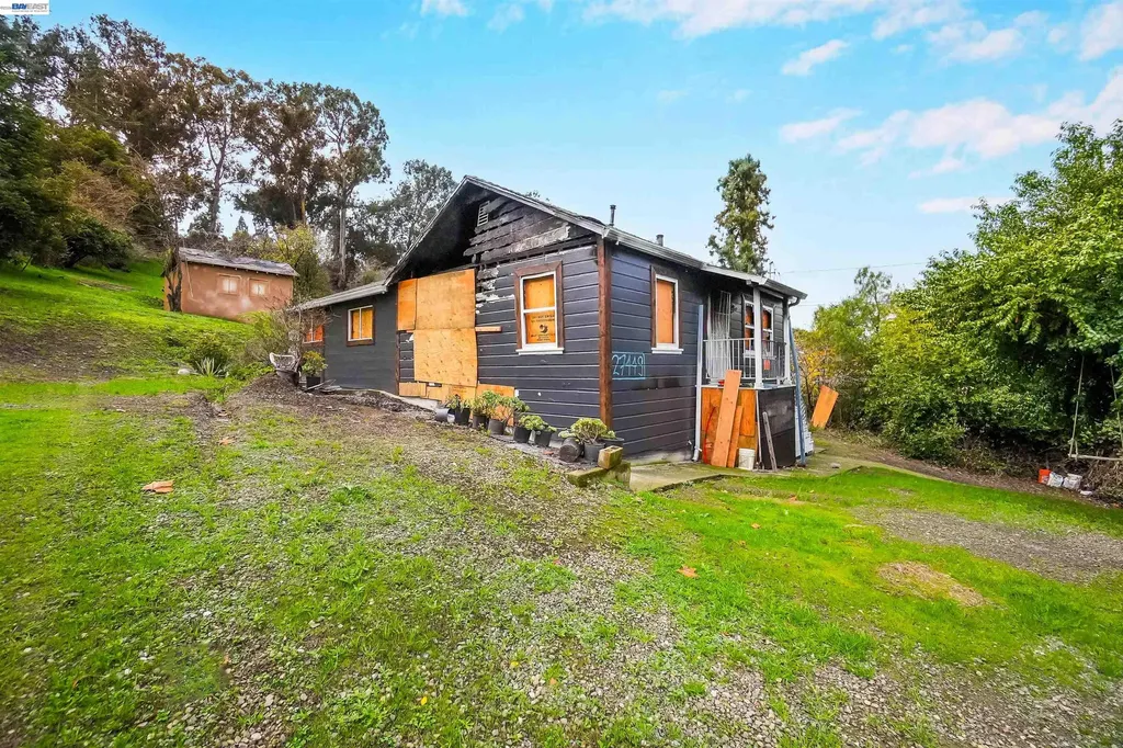 27449 Dobbel Avenue Hayward CA 94542