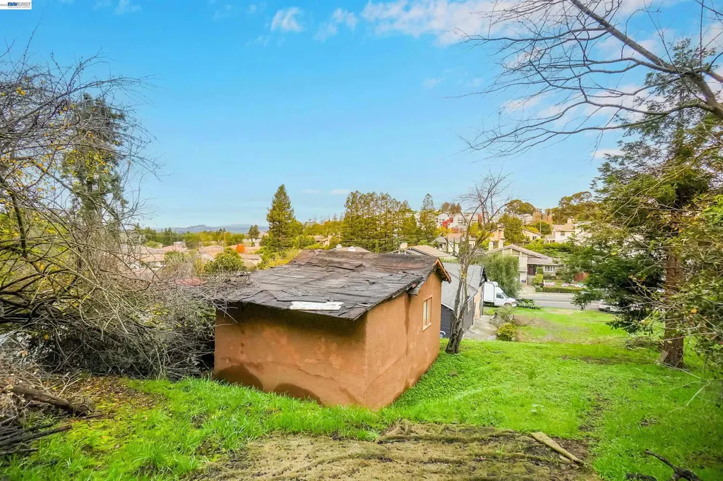 27449 Dobbel Avenue Hayward CA 94542