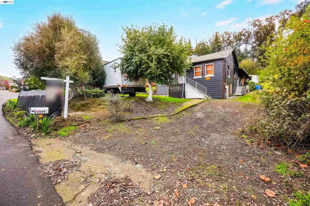 27449 Dobbel Avenue Hayward CA 94542