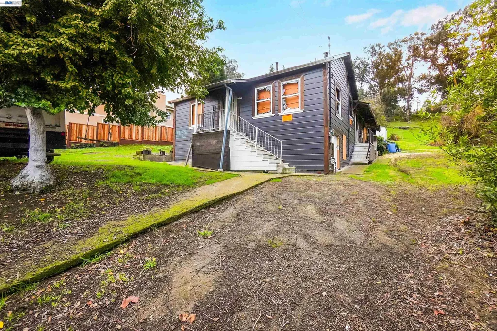 27449 Dobbel Avenue Hayward CA 94542