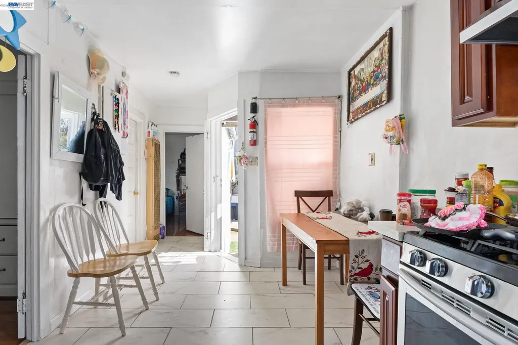 209 Dabner Street San Leandro CA 94577