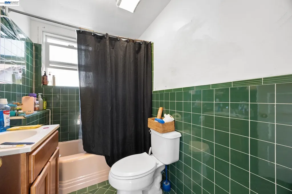 209 Dabner Street San Leandro CA 94577