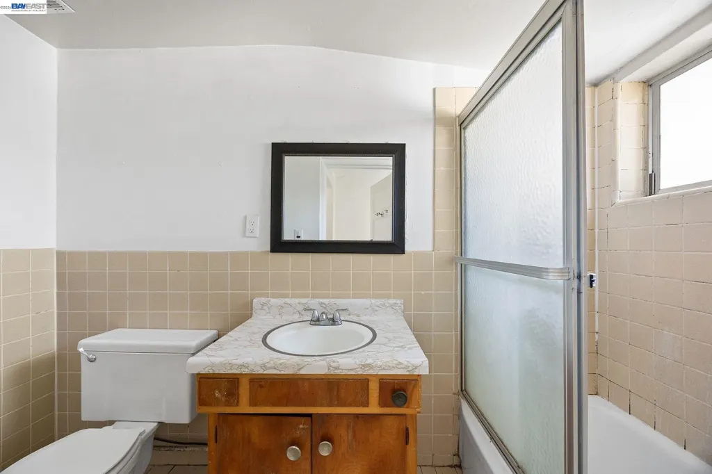 209 Dabner Street San Leandro CA 94577