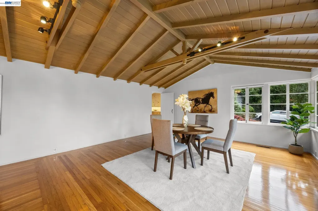 2976 Joaquin Miller Road Oakland CA 94602