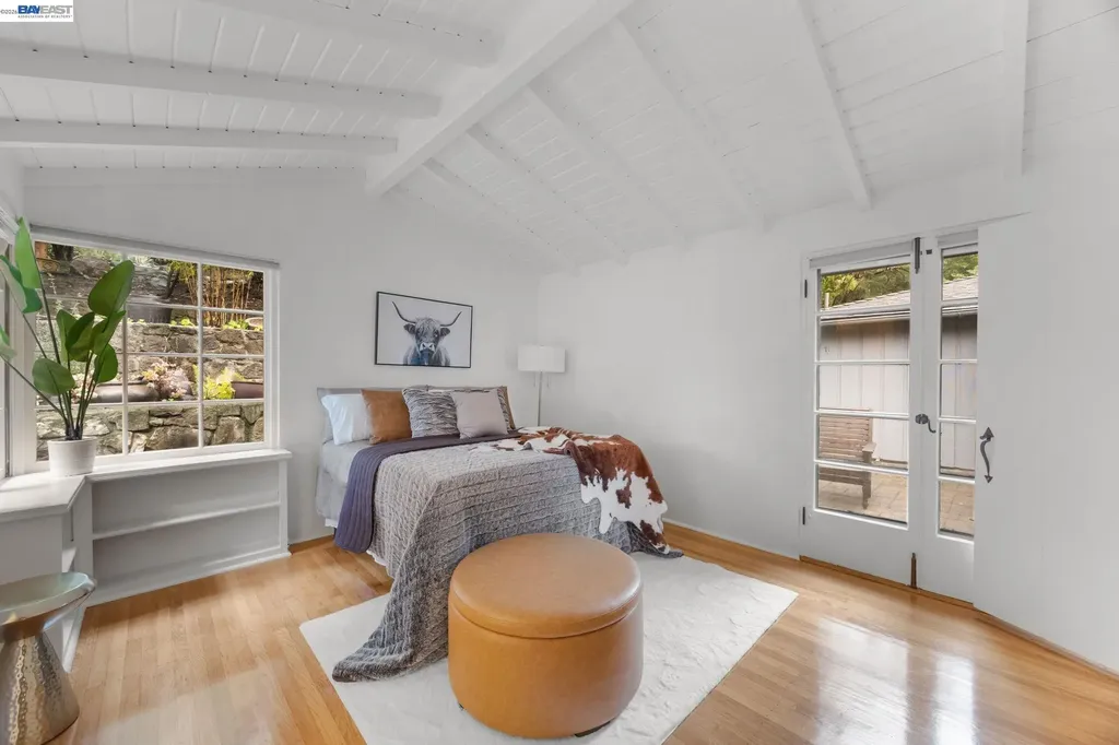 2976 Joaquin Miller Road Oakland CA 94602