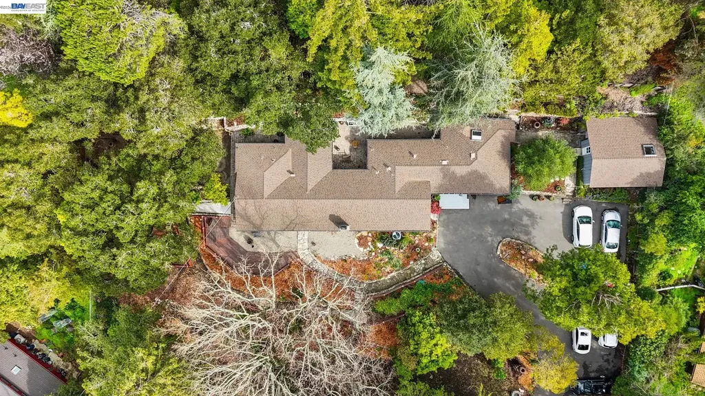 2976 Joaquin Miller Road Oakland CA 94602